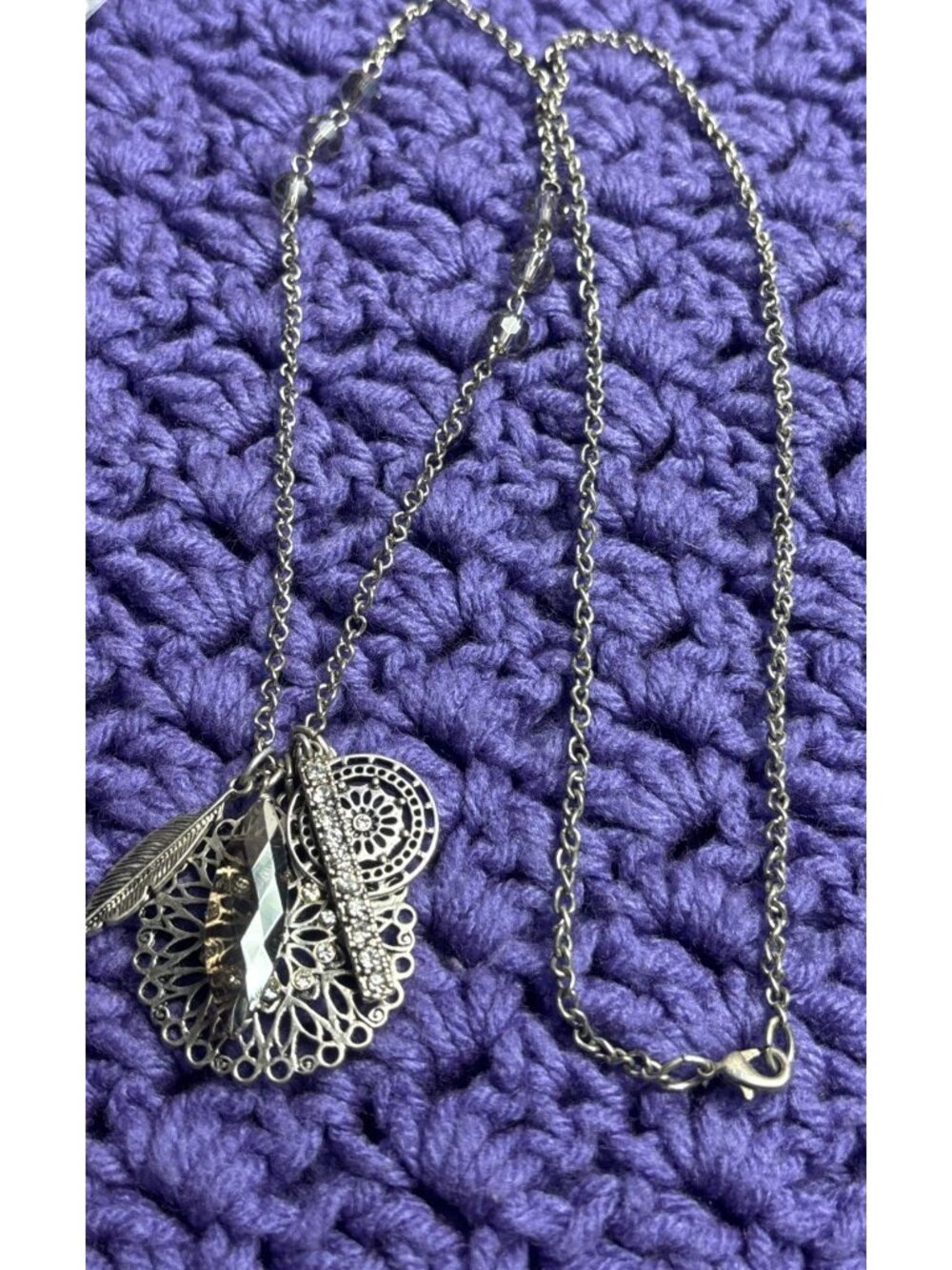 Silvertone Charm Pendant Necklace Circle Medallions Clear Rhinestones Feather - Picture 2 of 5